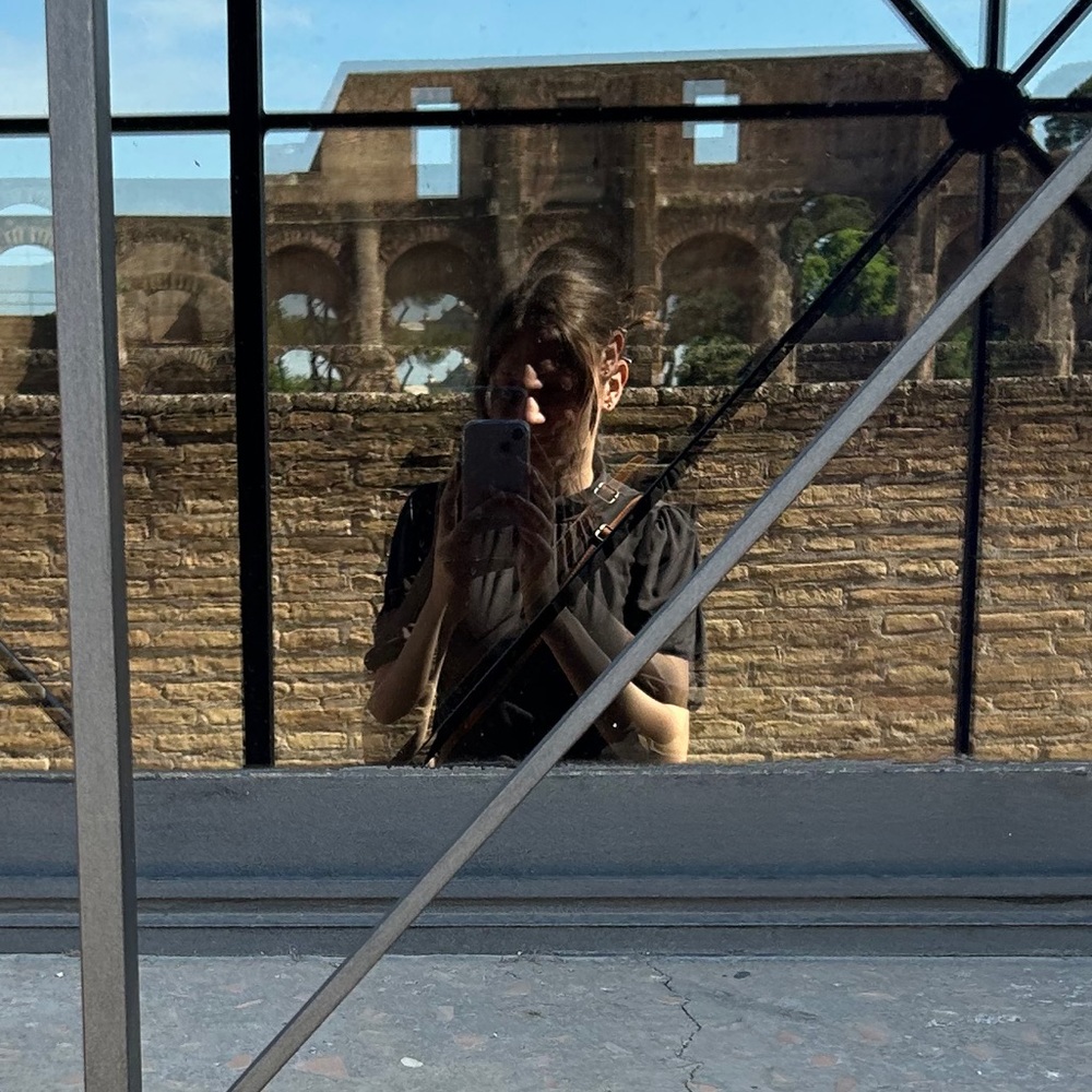 Meet your Posher, Nina